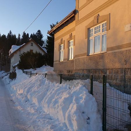 Asika Villa Йозефув Дул Екстериор снимка