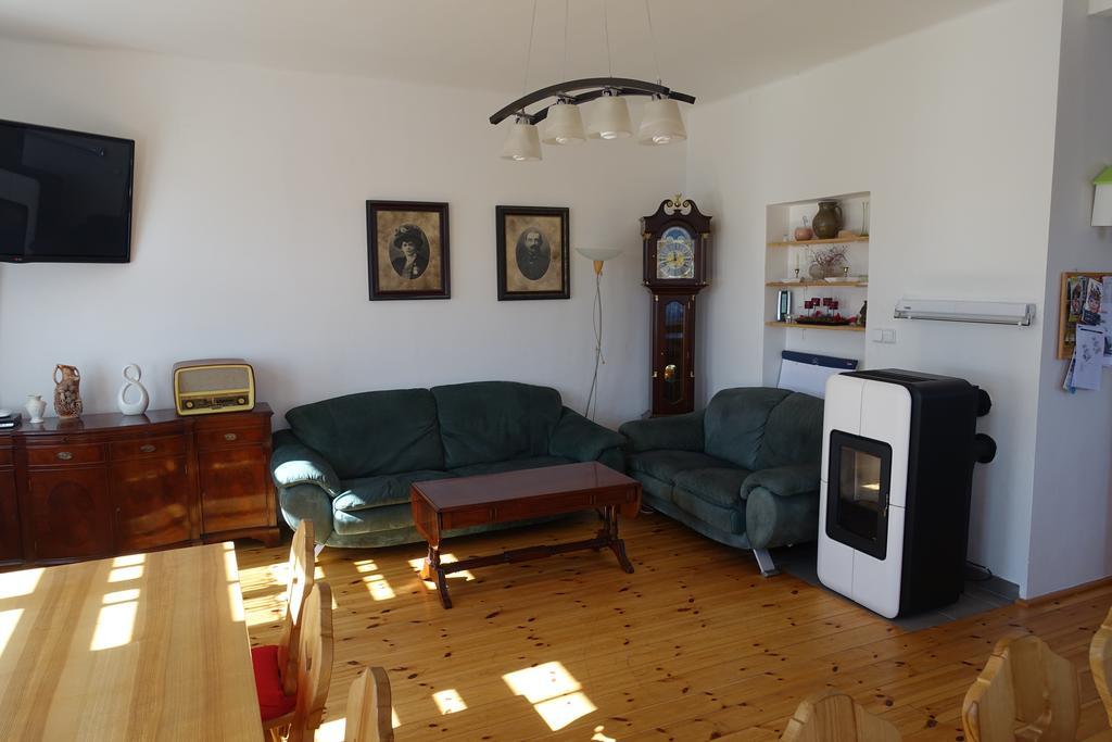 Asika Villa Йозефув Дул Екстериор снимка